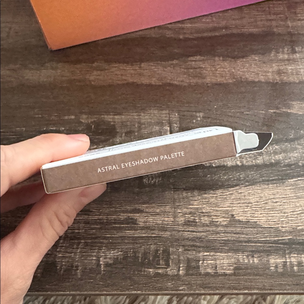 *NWT* Lithe Astral Eyeshadow Palette - Picture 5 of 6